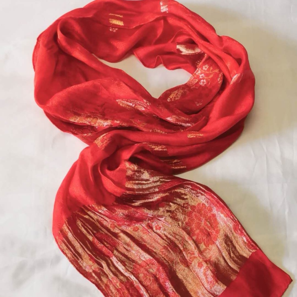 red & gold scarf (brand new, tag on)